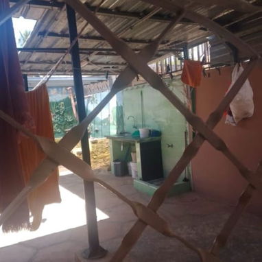 Se vende casa en Cárdenas 2 cuartos y garaje - 6/7
