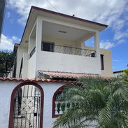 Vendo casa en altos de un biplanta capitalista - Img 56627223
