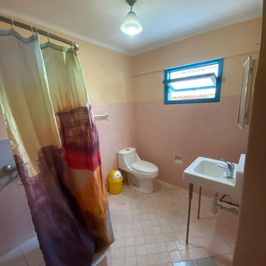 NUEVO VEDADO PRÓXIMO A LA AVENIDA DE BOYEROS Y AL HOTEL TULIPAN APARTAMENTO EN BAJO CON PATIO DE TIERRA - Img 124975939