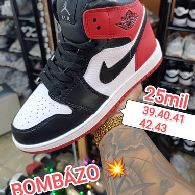 [NIKE]Tenis y Zapatillas>VILLA CLARA - 5/7