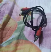 Plug de audio y video. Rojo y negro. Precio: 500cup. - Img 50466582