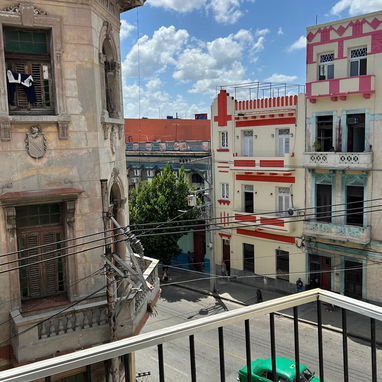 🛋️Apartamento de 2 Cuartos Recién Renovado en C. Habana REF 1423 - Img 101460974