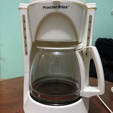 ☕️ SE VENDE: Cafetera Proctor Silex 12 Tazas. ¡Como Nueva! Precio de Remate 🔥 - Img 119649024