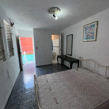 Se vende casa biplanta en bajos en playa - Img 121032826