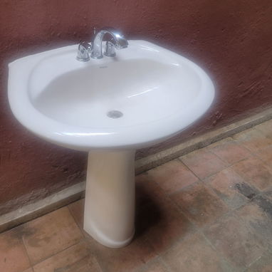 Lavamano de uso con llaves y pedestal - 4/4