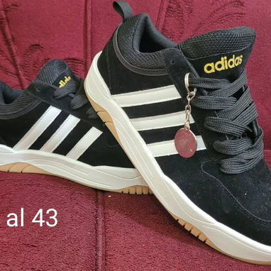 Calzado disponible. - 4/10
