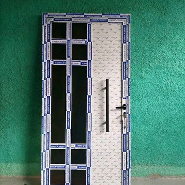 Realizamos todo tipo de diseños modernos en carpintería de aluminio y cristalería. Llena de estilo y vida tu hogar 🏡 - Img 120398392