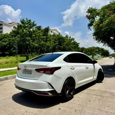 HYUNDAI ACCENT 2021 - 3/6