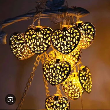 💜Guirnalda de luz cálida Mide 2.2 metros Trae 10 adornos con luces Son fijas Precio: 10 usd - 4/6