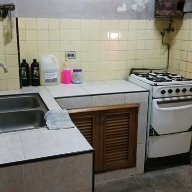 Apartamento portal a calle, 3 cuartos: 16000, negociable con dinero en mano. Casa Vibora - 3/10