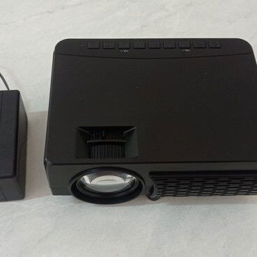 Vendo proyector GPX Modelo: PJ300VP ( Precio 40usd ) soy de Santos Suarez LLAMAR O ENVIAR SMS al 52503225 - 5/5