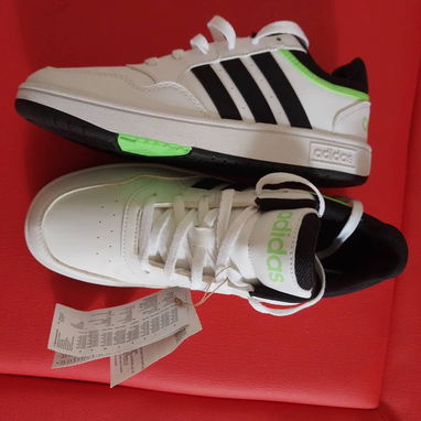 Tenis Adidas originales - Img 120520313