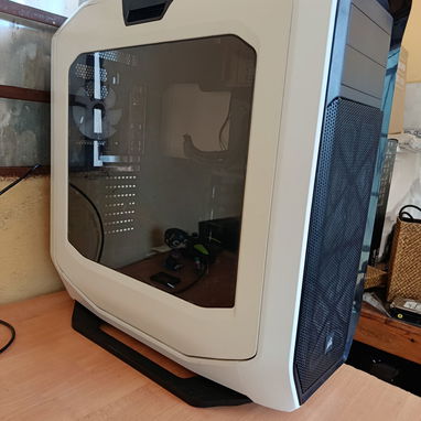 Corsair Graphite Series 780T – Blanco. Fanes del Chasis son 5: 2 superiores Corsair 140mm - Img 122372243
