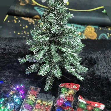 Combo Arbolito 60 cm y adornos 🍒 - 7/10