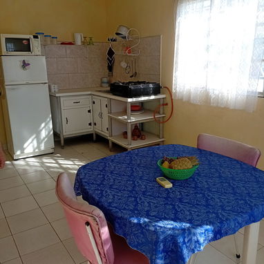 Se alquila en Playa la Ceiba - Img 119470742