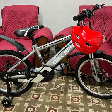 Bici medida 20 con casco - Img 118951576