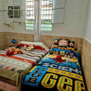 CASA EN BAJOS CON CARPOCH EN SANTO SUÁREZ POR 37000! CERCA DE SANTA CATALINA !!! - 4/5