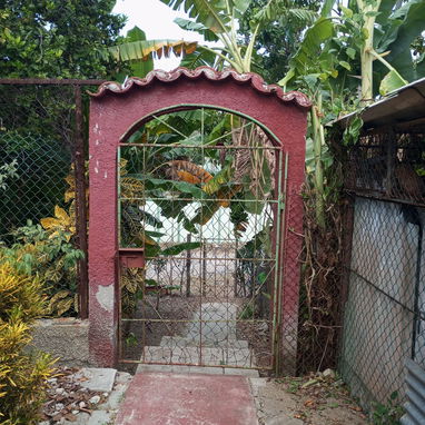 Si busca espacio, tranquilidad y privacidad esta es la casa ideal. - 2/10