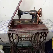 Se vende una máquina de coser marca Singer - Img 46068396
