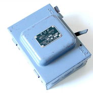 VENDO INTERRUPTOR DE DESCONEXIÓN 2 POLOS 250V 30A (nuevo) - Img 57037384