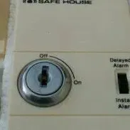 Alarma sonora para puertas de casa o locales. De batería lo cual hace que funcione en apagones - Img 55247127