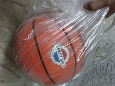 Vendo pelota de baloncesto - Img 65690146