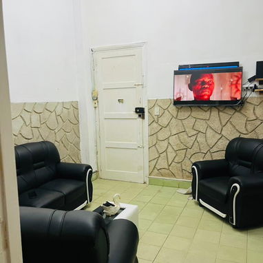 🔵🏡 ¡SE VENDE APARTAMENTO EN PLANTA BAJA! | CENTRO HABANA (CARLOS III) 📍 - 2/10