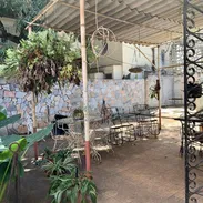 Casa a la venta en planta baja con un espacioso patio, garaje Privado a pocos metros de 13 y 68 - Img 54336533