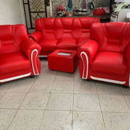 Sofá, Butacas y Mesa de Centro listos para Entregar. ENVÍO GRATIS!!! - Img 57879113