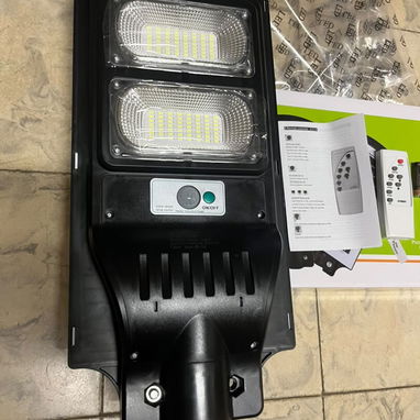 Lámpara Solar Para Exterior de 100W y de 200W nuevas en caja con garantía y mensajería ! - Img 124594264