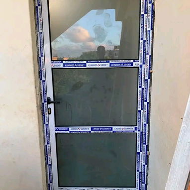 Marquetería en aluminio y cristales - 7/10