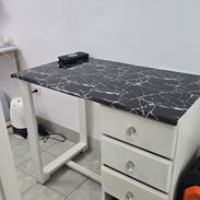 Vendo mesa y silla de madera para uñas o para estudio - Img 56094380