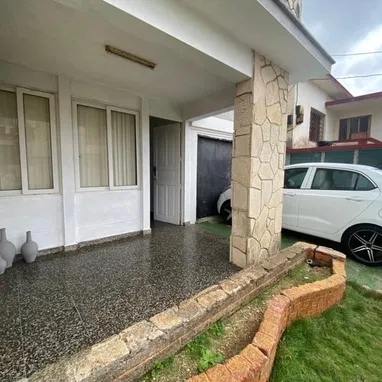 Se vende casa biplanta en el Reparto Náutico, Playa. - Img 121927023
