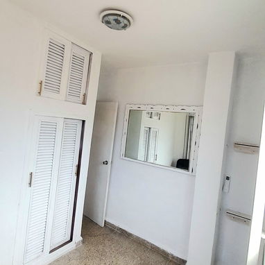🚨Renta en el Vedado de 3 Cuartos precio 280 usd 23 y 26   (a una cuadra) 55918575 - Img 118805088