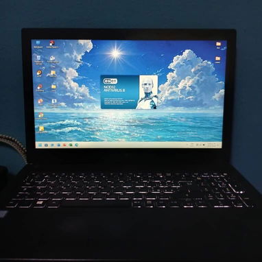 Vendo en 250 USD o al Cambio.La Habana. 💻Laptop Acer TravelMate P2510-G2-M Procesador: Intel Core i5-8250U (8.ª generac - Img 126875086