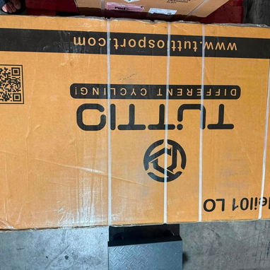 Moto eléctrica Tuttio  Precio:2000 usd   Mensajería aparte Garantía: viene sellada en su caja a estrenar el cliente - 4/4