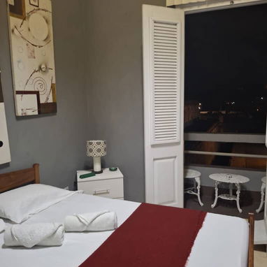 🛋️🛏️ Apartamento privado en Habana Vieja – 3 habitaciones con baño privado REF 1333 - Img 95113333