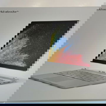 Microsoft Surface Book 2 13 Touchscreen (256GB SSD, i5-7300U, 8GB RAM) w Pen