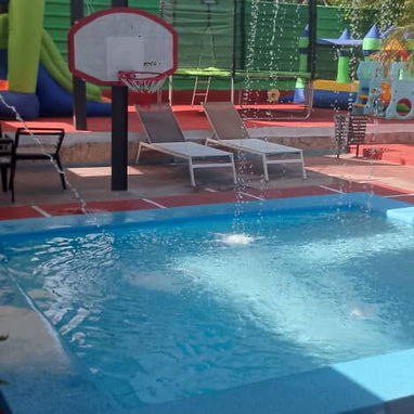 alquiler de piscina con inflables y billar - Img 121248288