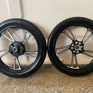 Juego de llantas de moto bera sbr con gomas y camaras - Img 58037743