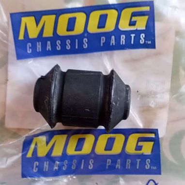 Juego de bujes de la suspensión delantero marca Moog para SEAT Córdoba, Ibiza, Skoda Fabia y VW Polo - Img 118560366