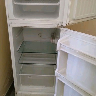 Refrigerador Haier de uso no tiene gas - Img 124055820