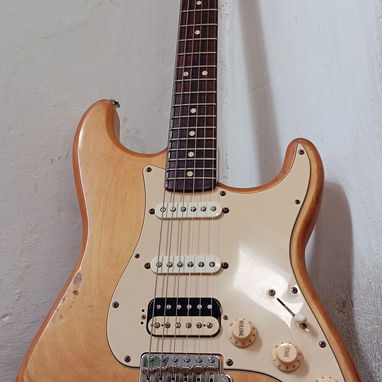 Guitarra Eléctrica Fender Mexican Standard Strat HSS, Relic Finish 2000-2001 - Img 83800413