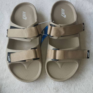 Chancletas e hombre engomadas tipo suecos - Img 122790238