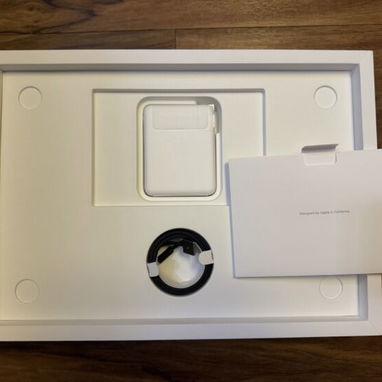 Apple MacBook Pro 16"inch M4 Pro Chip BOX - 3/10