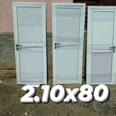 Realizamos todo tipo de diseños modernos en carpintería de aluminio 🪟 y cristal 🔮montaje y transportacion free - Img 118831538
