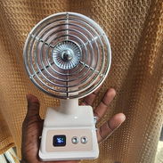 Ventilador Recargable de Mano y Mesa 100 velocidades - Img 56417154
