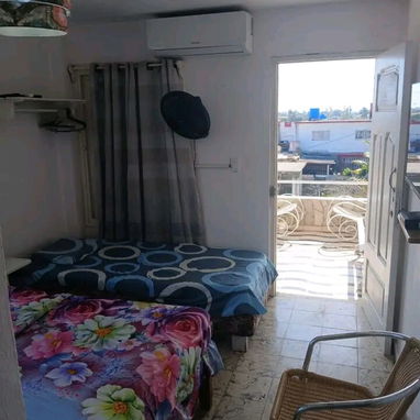 🏠 Descubre ésta Casa de Renta frente a la playa de Guanabo. Ideal para una pareja y 2 niños menores - Img 116173151