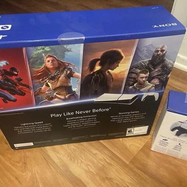 Sí, señor. Esa cuesta 500 USD e incluye los 2 controles DualSense, la base de carga y 1 mes de garantía. 🎮✅ 500 USD - Img 127555988
