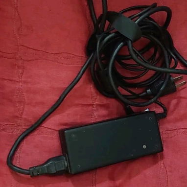 Cargador de laptop - 2/3